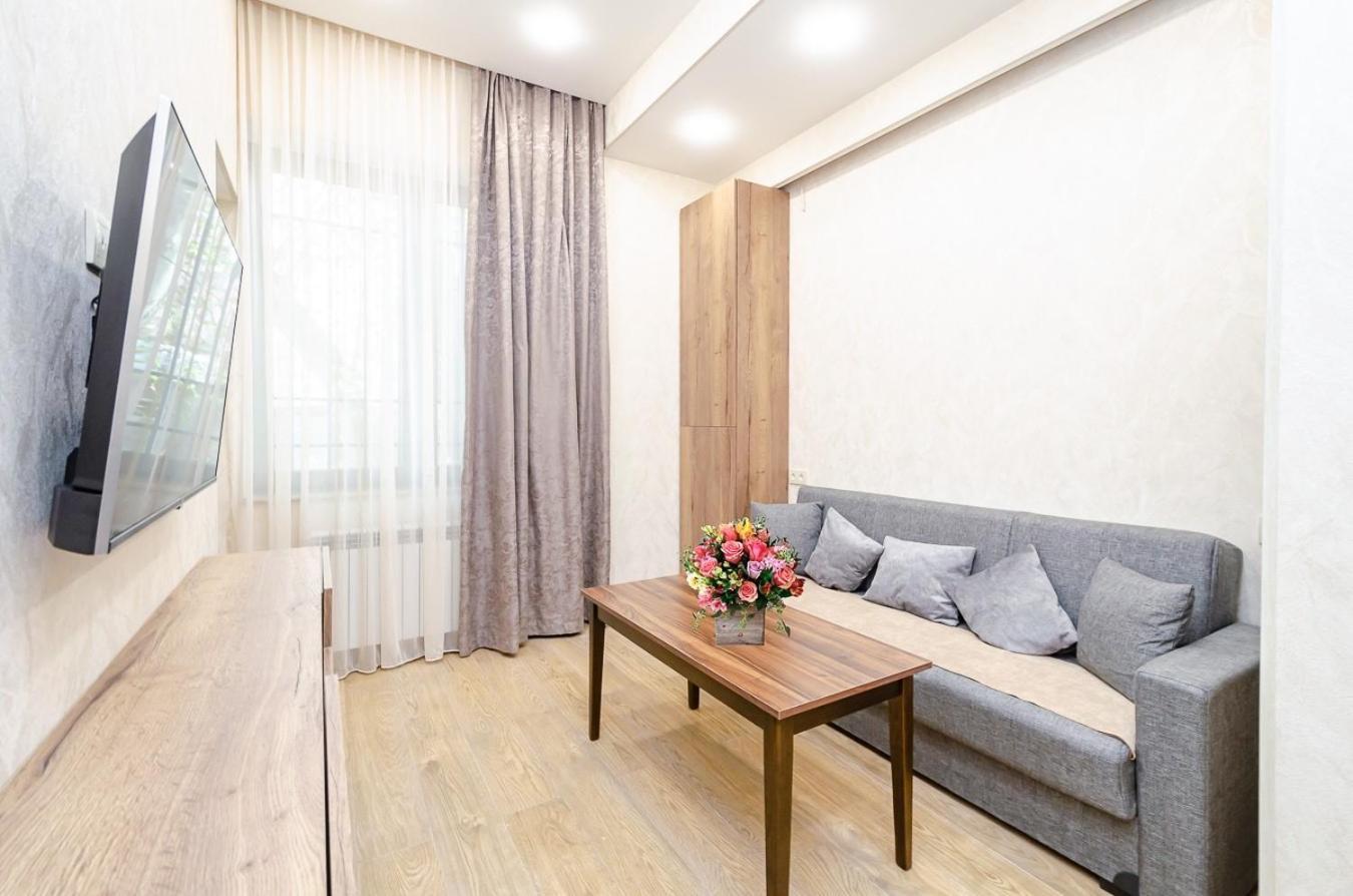 15. Double Room Apartaments With Fresh Style Ереван Экстерьер фото